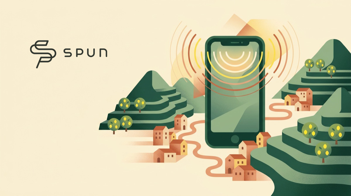 Illustrazione: uno smartphone con onde vocali tra i monti, i limoneti e i borghi di Tramonti